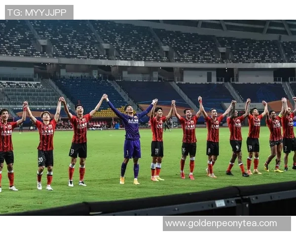 国安与上港激战正酣谁能在这场巅峰对决中笑到最后 国安与上港激战正酣谁能在这场巅峰对决中笑到最后